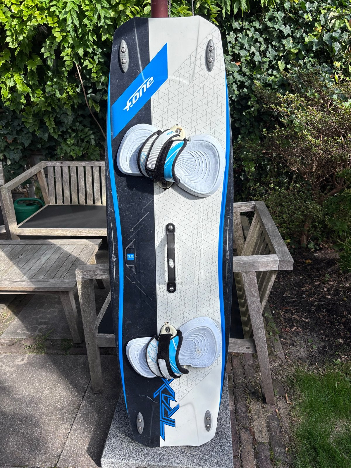 F-One Trax HRD 136, Watersport en Boten, Kitesurfen, Twintip, Ophalen, Gebruikt, Kiteboard
