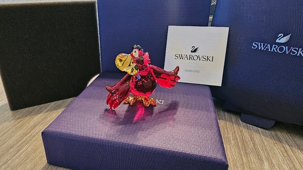 Swarovski Disney Aladdin Iago! NIEUW!, Ophalen of Verzenden, Nieuw, Figuurtje