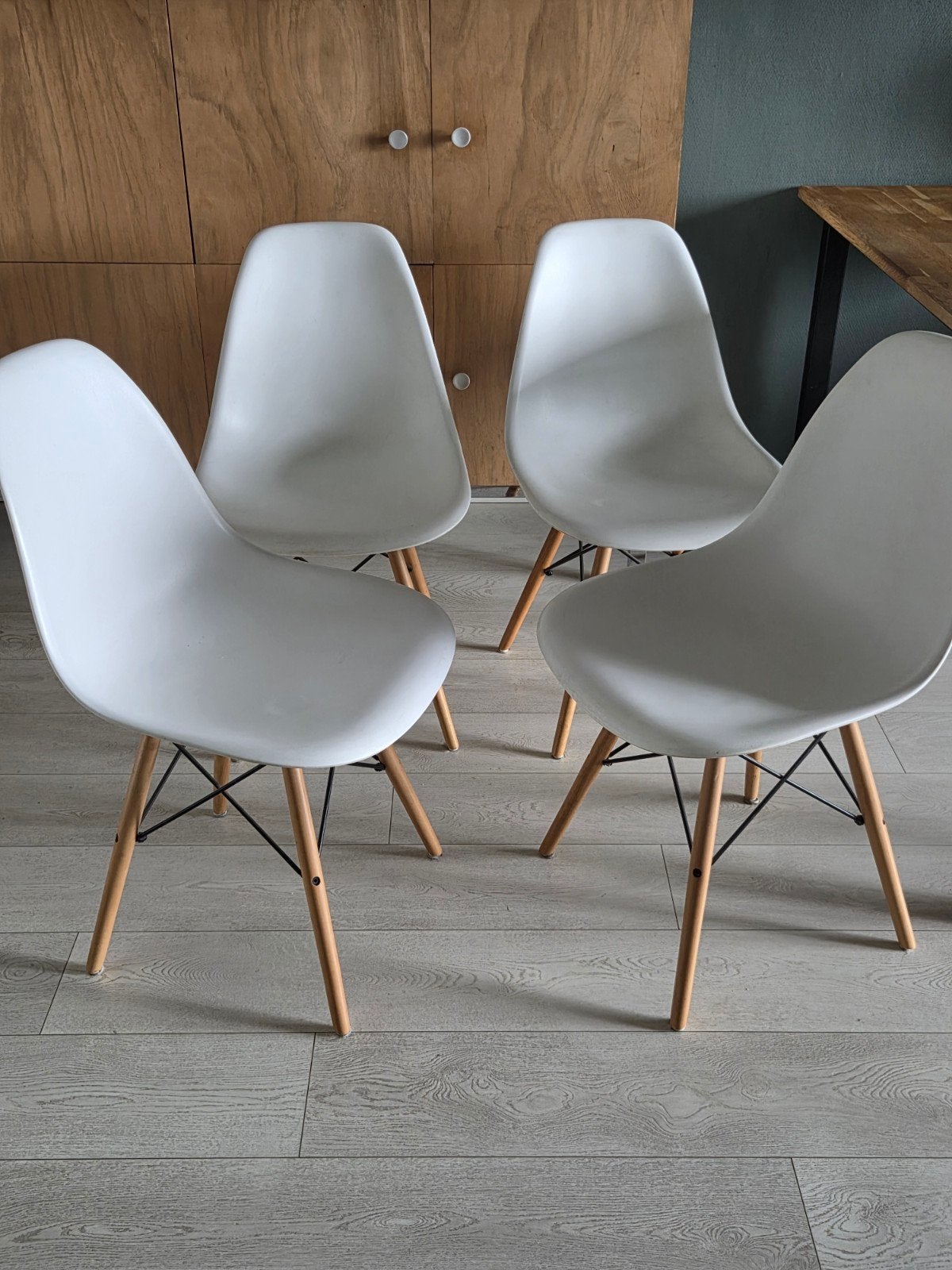4 wit/ houten stoelen., Ophalen, Gebruikt, Wit, Vier