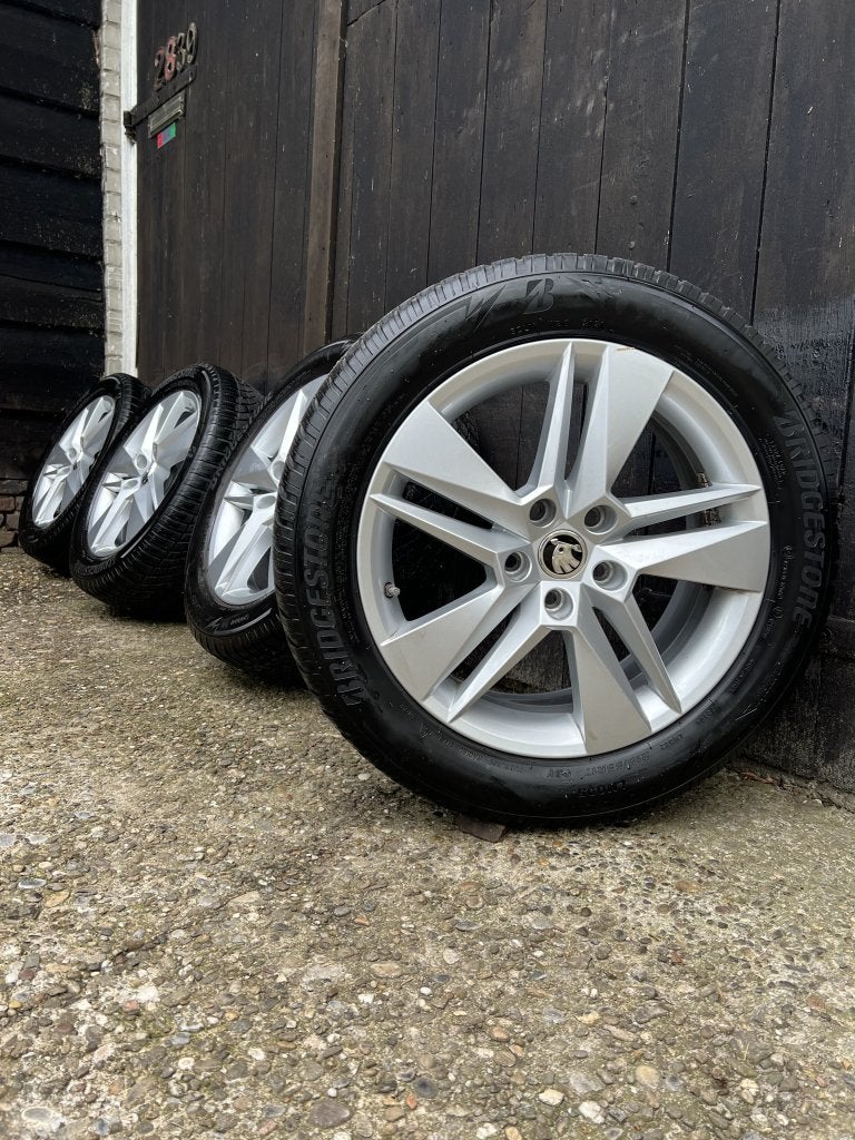 5x112 originele Skoda superb karoq octavia velgen demo 17”, 215 mm, Banden en Velgen, Niet ingevuld, Nieuw