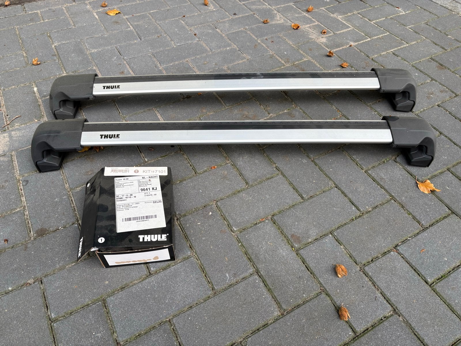 Hapro Carver dakkoffer met Thule Edge Toyota Corolla Cross, Ophalen, Gebruikt