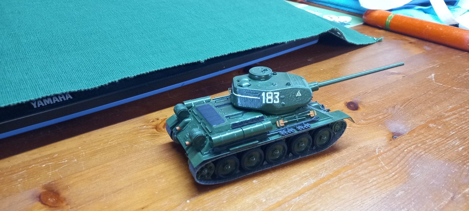 T-34/85 Tank Model 1:35, Ophalen of Verzenden, Gebruikt