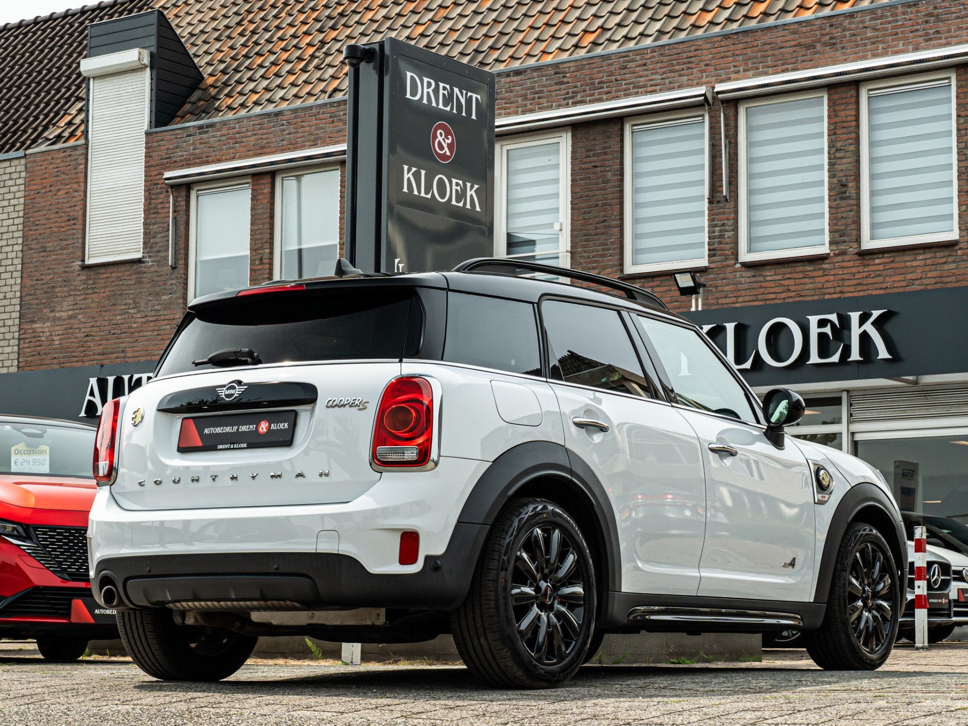 MINI Countryman 1.5 Cooper S E ALL4 Chili 18 INCH LED ADAP C, Auto's, Mini, Gebruikt, Euro 6, Leder en Stof, Wit