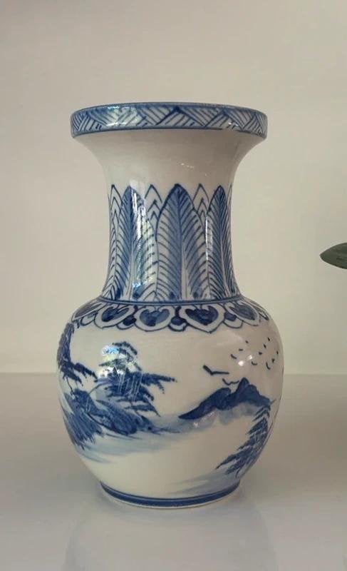 Aziatisch gedecoreerde vaas, Blauw, Handgemaakt, Ophalen of Verzenden, Zo goed als nieuw
