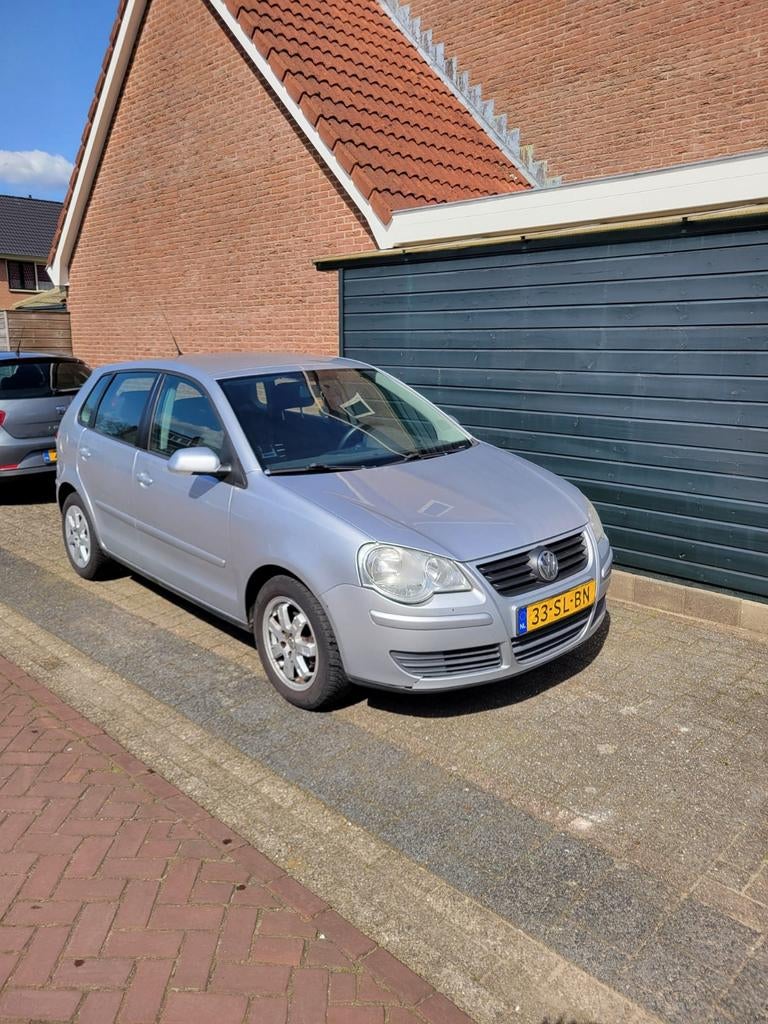 Volkswagen Polo 1.4 55KW 2006 Grijs, Auto's, Voorwielaandrijving, Origineel Nederlands, Overige kleuren, Handgeschakeld