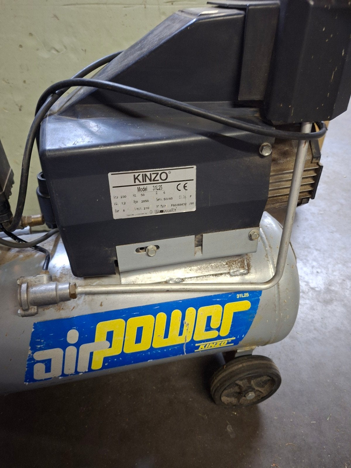 Kinzo Airpower Compressor 31L25 - Gebruikt, Ophalen