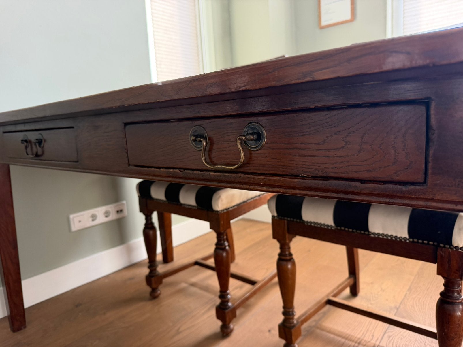 Foto 5 van Massief eiken eettafel - Klassiek