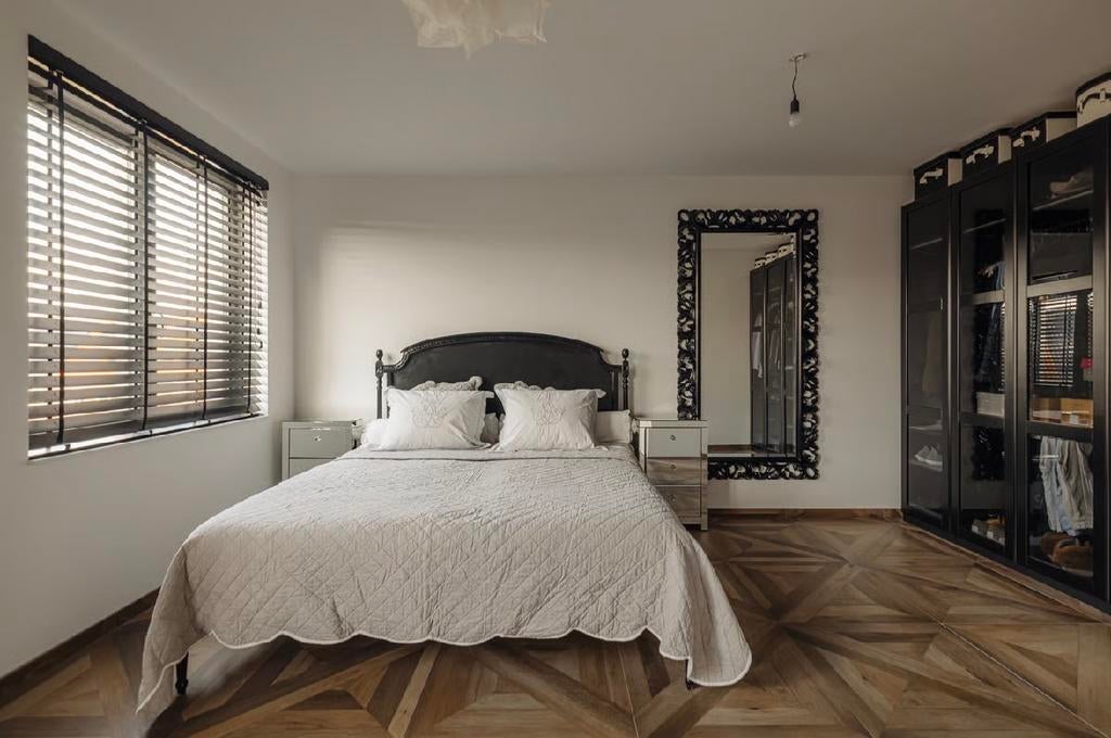 Tweepersoonsbed met zwart hoofdeinde, Ophalen, Overige materialen, Gebruikt, Zwart