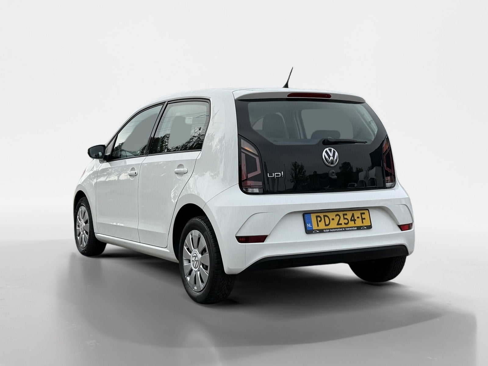 Volkswagen Up! 1.0 BMT move up!, Auto's, Voorwielaandrijving, Stof, Gebruikt, Wit