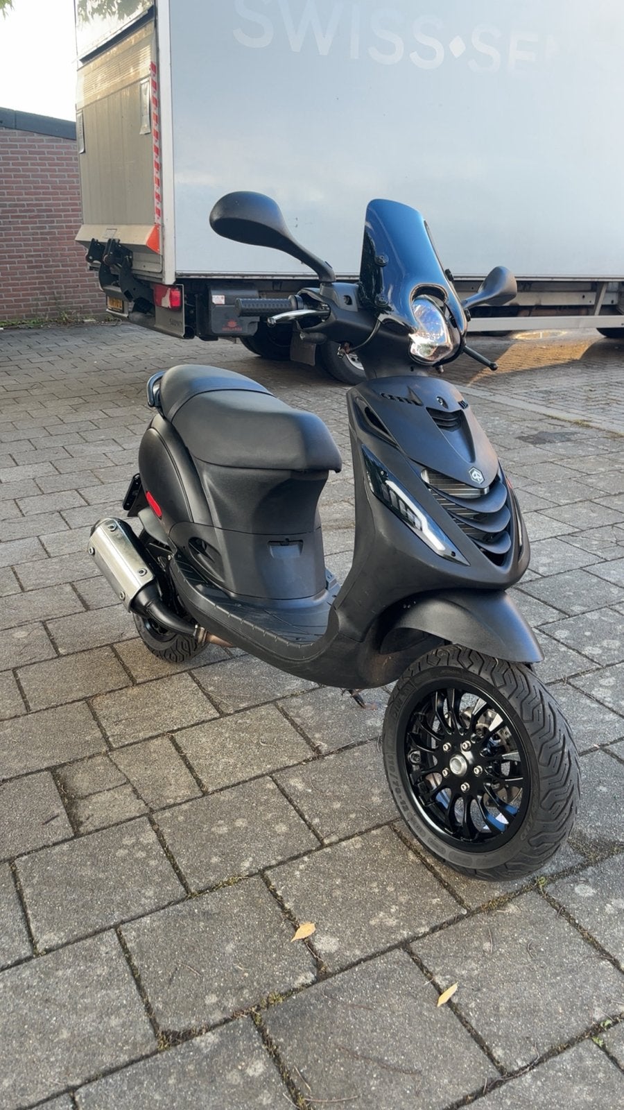 Piaggio zip 172cc brom, Fietsen en Brommers, Scooters | Piaggio, Zo goed als nieuw, Zip, Benzine, Ophalen