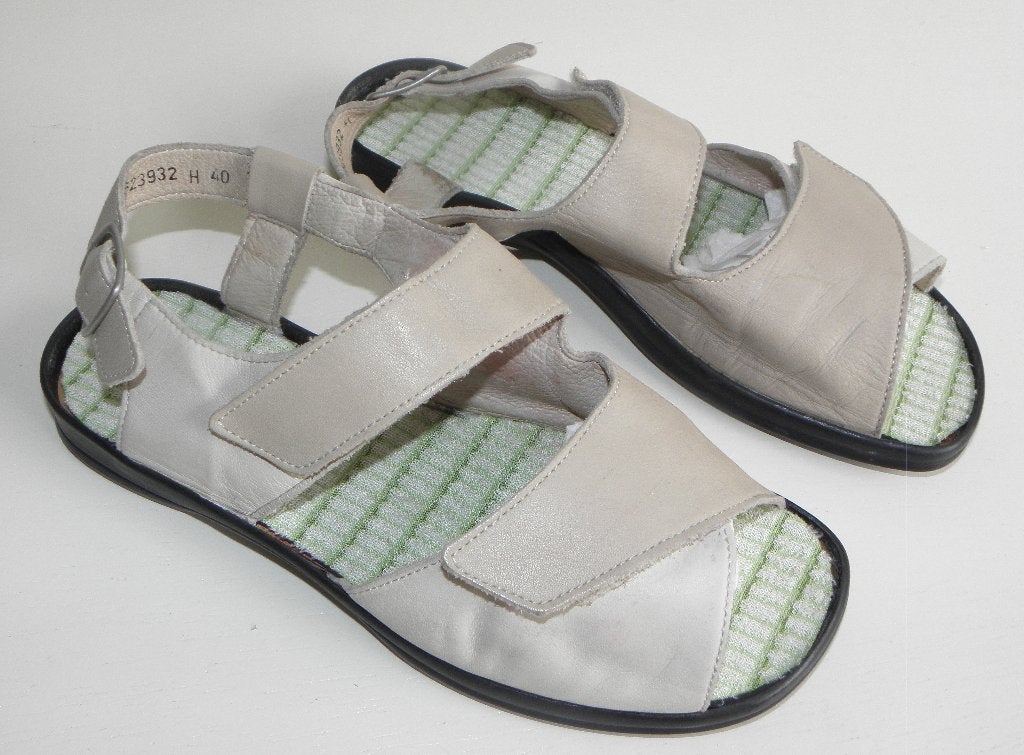 Beige Ladysko sandalen maat 40, Ladysko, Beige, Zo goed als nieuw, Sandalen of Muiltjes