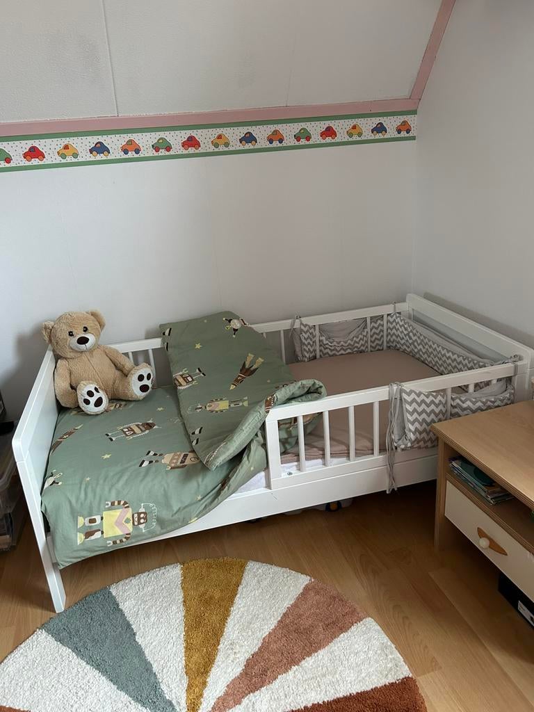 Zgan peuterbedje van Ikea., 70 tot 85 cm, Ophalen of Verzenden, Zo goed als nieuw, Minder dan 140 cm