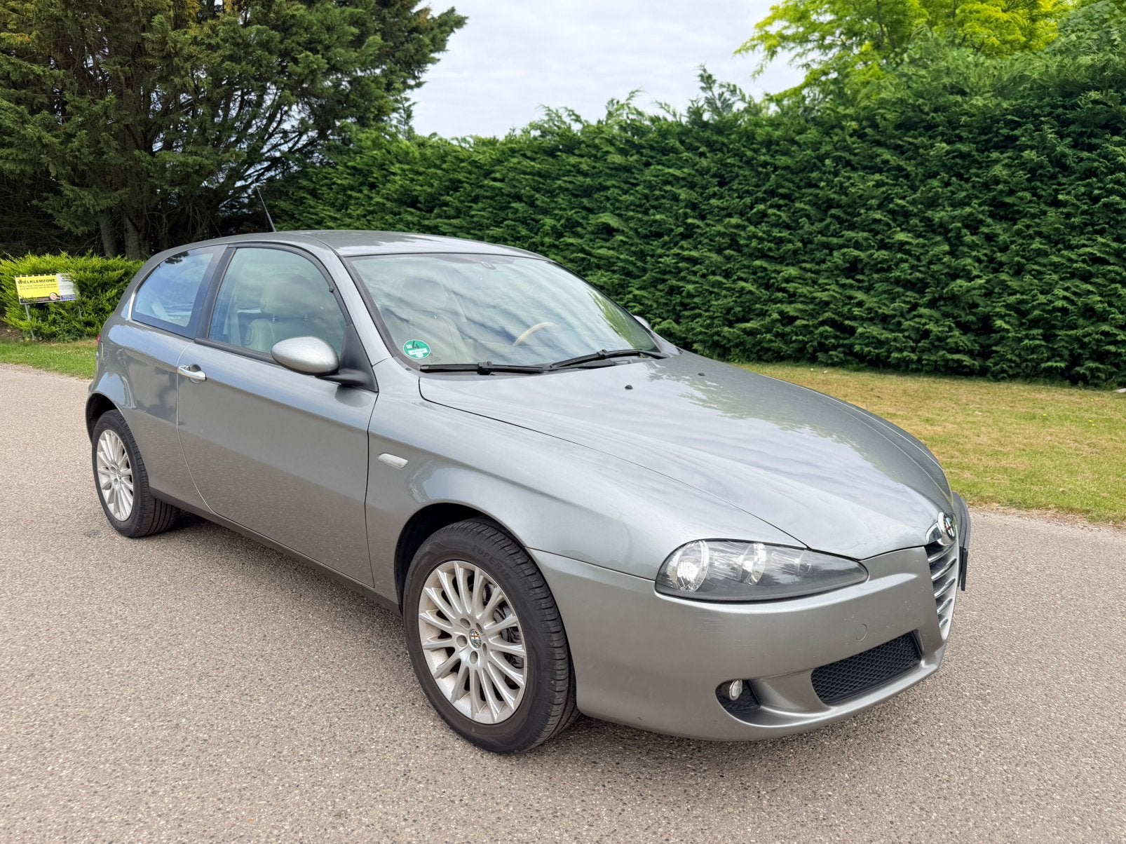 Alfa Romeo 147 1.6 T.spark 16V 77KW 3DR 2005 Grijs, Ophalen, Voor, Nieuw, Alfa Romeo