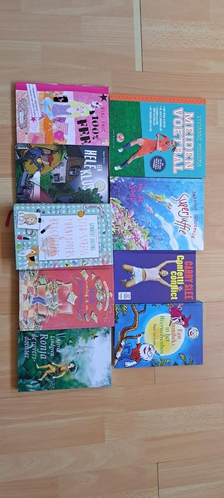 Meiden boeken. 9x, Ophalen of Verzenden, Gelezen