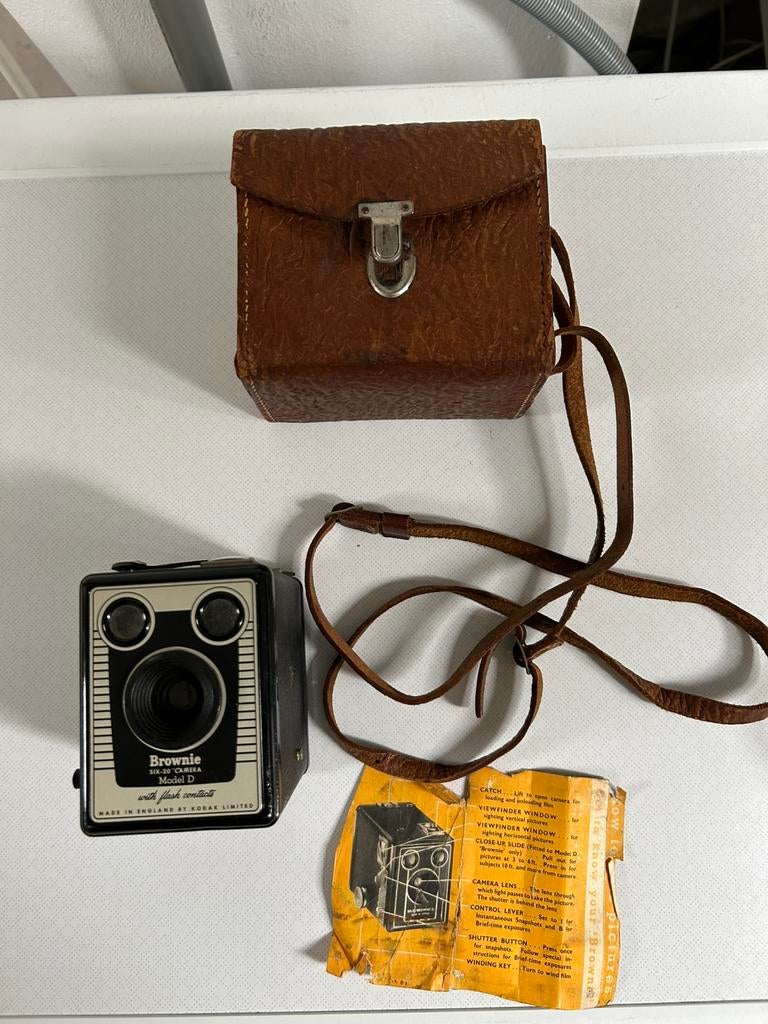 Oude camera (Brownie?), Audio, Tv en Foto, Fotocamera's Analoog, Ophalen of Verzenden, Kodak