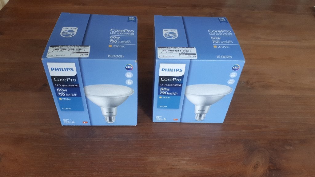 NEW: 2x Philips CorePro LED spot PAR38 (E27) 9W 750 lm 2700K, Philips, Led-lamp, 60 watt of meer, Nieuw