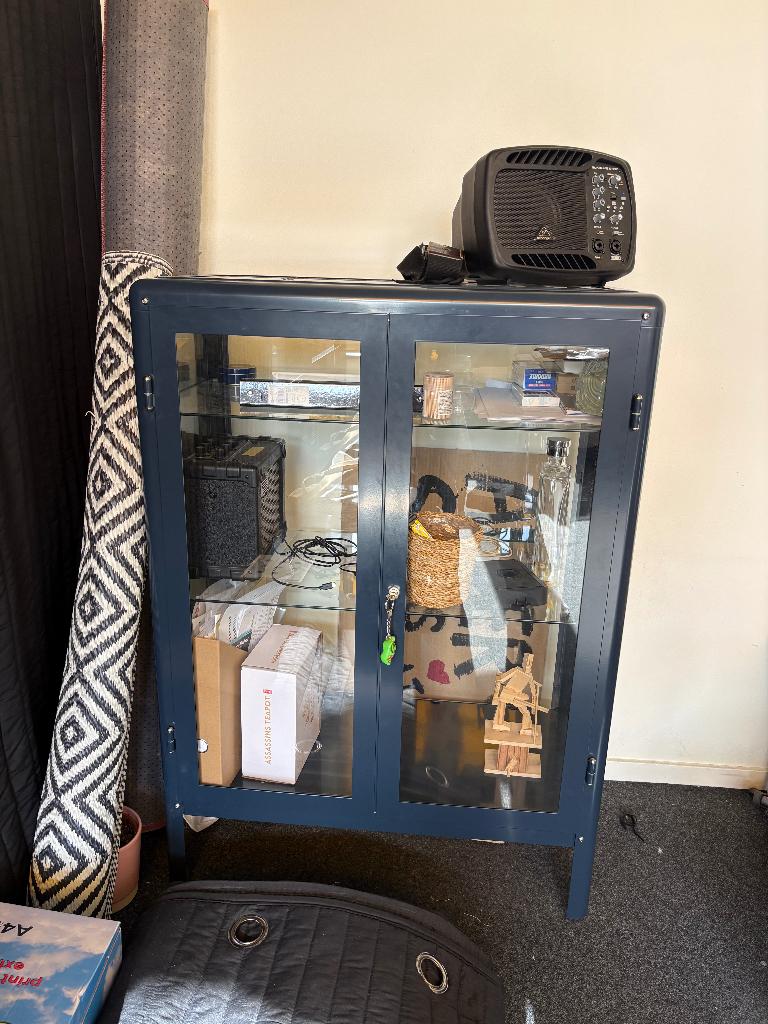 FABRIKÖR Ikea Glass-door cabinet, Huis en Inrichting, Kasten | Vitrinekasten, Ophalen, 100 tot 150 cm, 50 tot 100 cm, Zo goed als nieuw