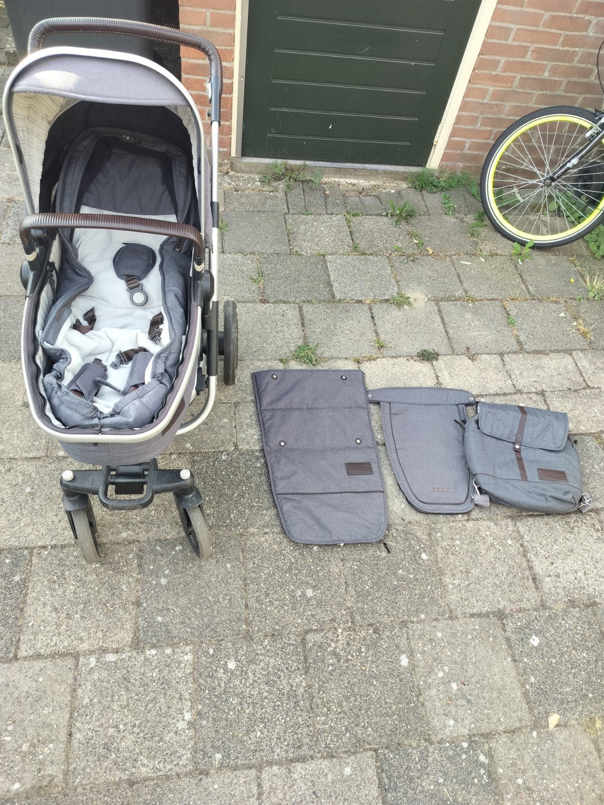 JOOLZ Kinderwagen Compleet met Alle Accessoires, Zo goed als nieuw, Combiwagen, Verstelbare duwstang, Ophalen