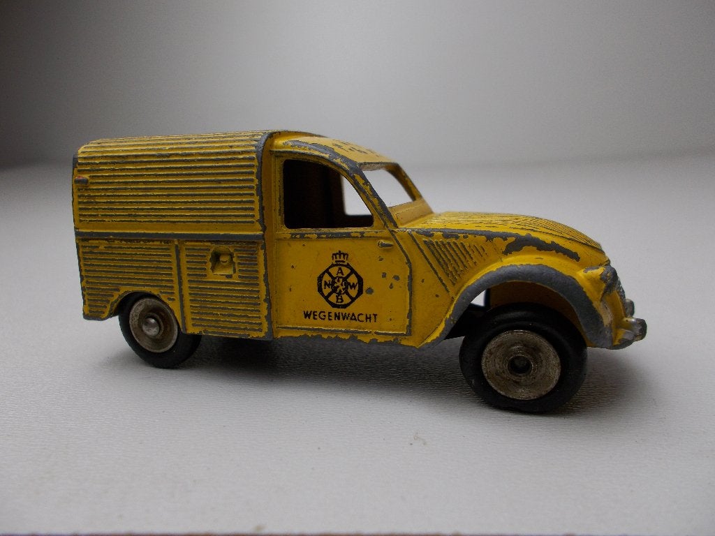1965 Dinky Toys 25D CITROEN 2CV (DUTCH) ANWB +Achterdeur -B-, Hobby en Vrije tijd, Modelauto's | 1:43, Ophalen of Verzenden, Gebruikt