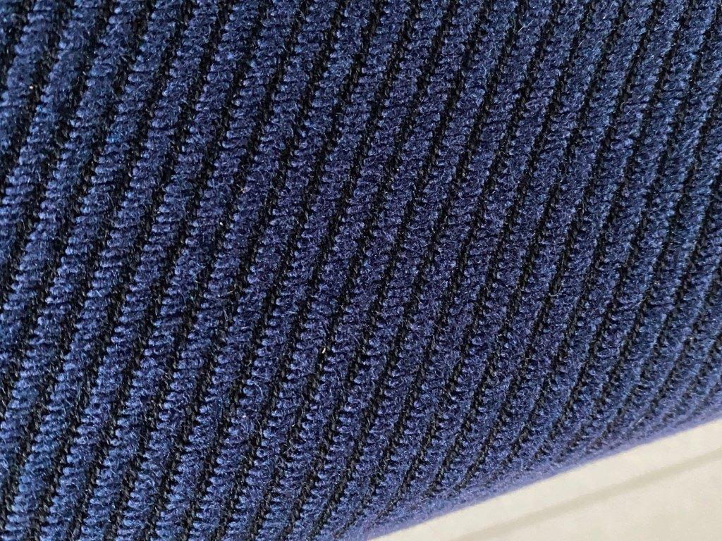 De Ploeg Toulouse; kobaltblauw+zwart; max 5 meter meubelstof, Hobby en Vrije tijd, Stoffen en Lappen, Wol, Blauw, 120 cm of meer