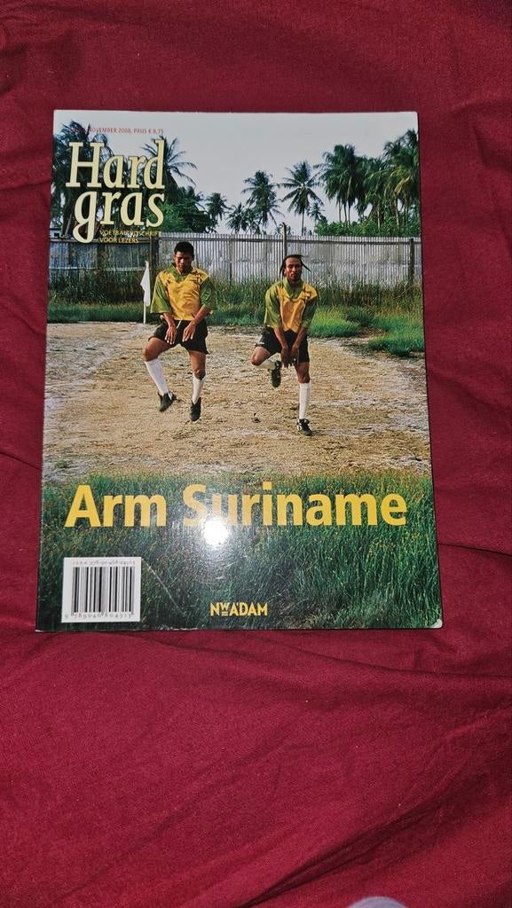 Hard gras,  Arm Suriname, Ophalen of Verzenden, Zo goed als nieuw, Balsport