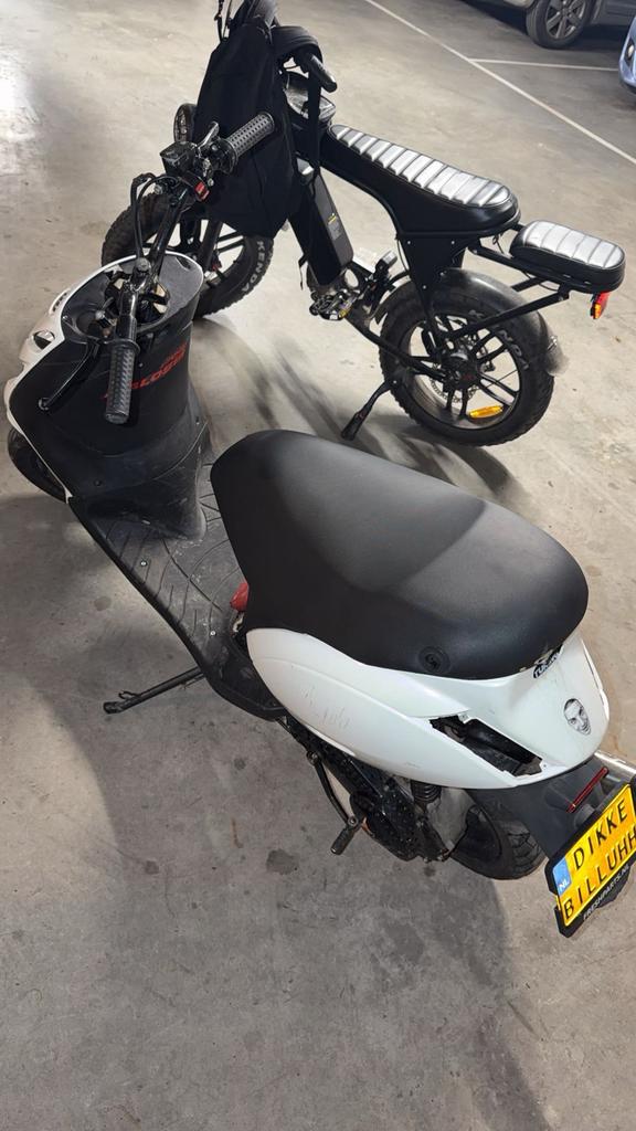 70cc Stunt Zipje - Zonder papieren, Fietsen en Brommers, Ophalen, Gebruikt, Benzine, Zip