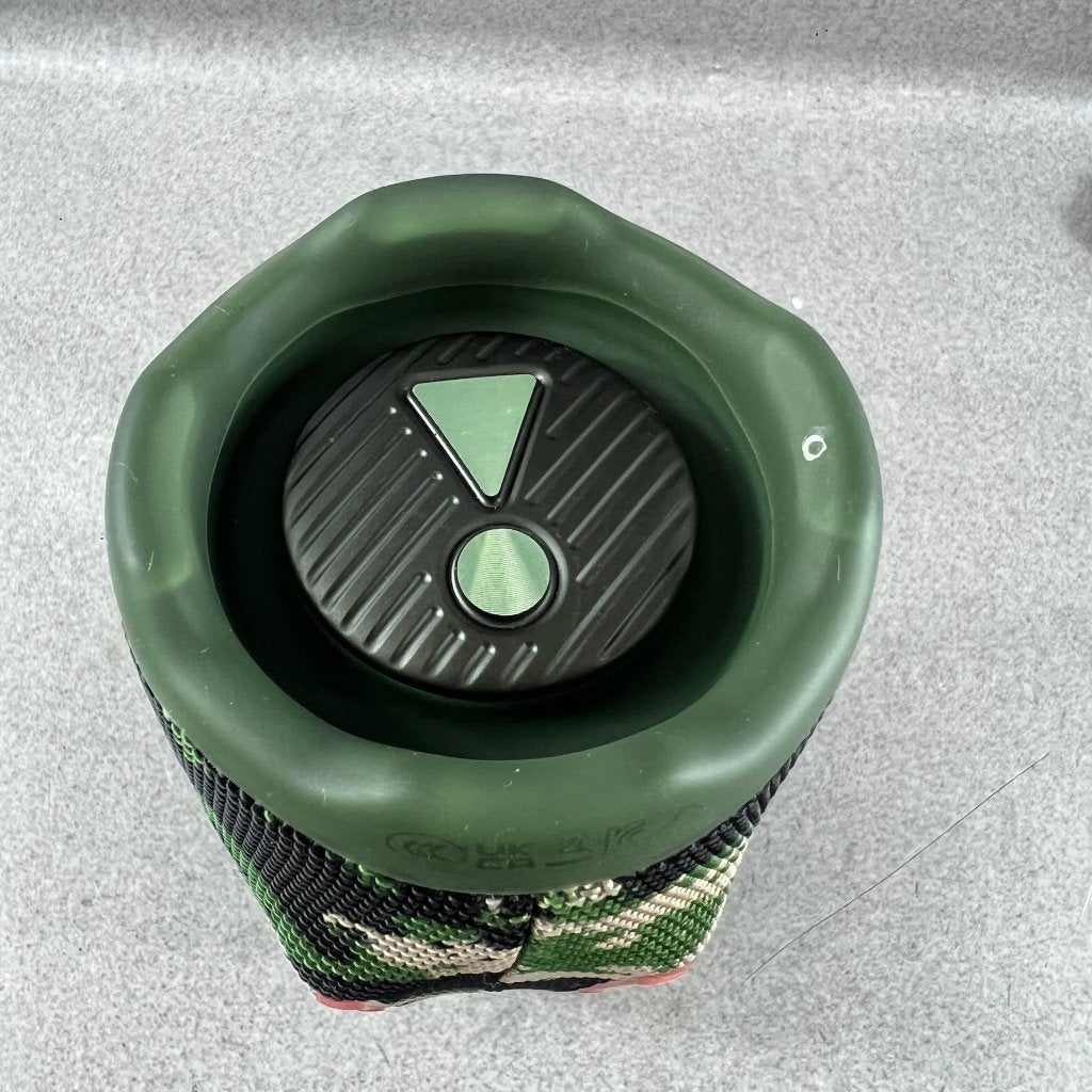 JBL Charge 6 Speaker met handvat | Camo kleur | 414454, JBL, Ophalen of Verzenden, Zo goed als nieuw, Center speaker