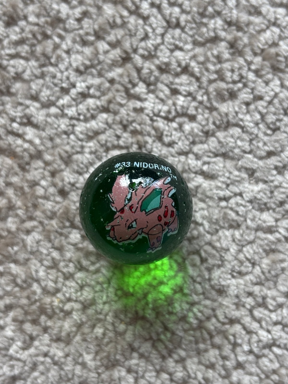 Pokémon knikker Nidorino #33 - Vintage verzamelobject, Ophalen of Verzenden, Gebruikt, Overige typen