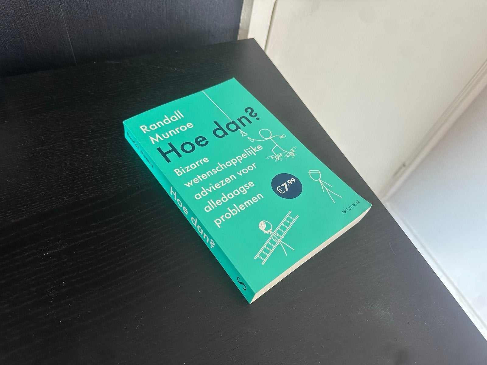 Hoe dan? Bizarre wetenschappelijke adviezen - Randall Munroe, Ophalen of Verzenden, Zo goed als nieuw, Natuurwetenschap