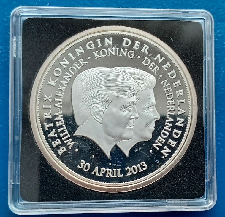 Penning Abdicatie Koningin Beatrix - 2013  Proof, Postzegels en Munten, Penningen en Medailles, Verzenden, Overige materialen