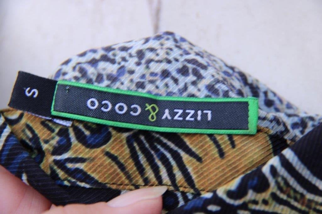 Doorknoopjurk zwart/ oker Lizzy & Coco mt S Maxi Vaste prijs, Kleding | Dames, Zwart, Ophalen of Verzenden, Maat 36 (S), Onder de knie