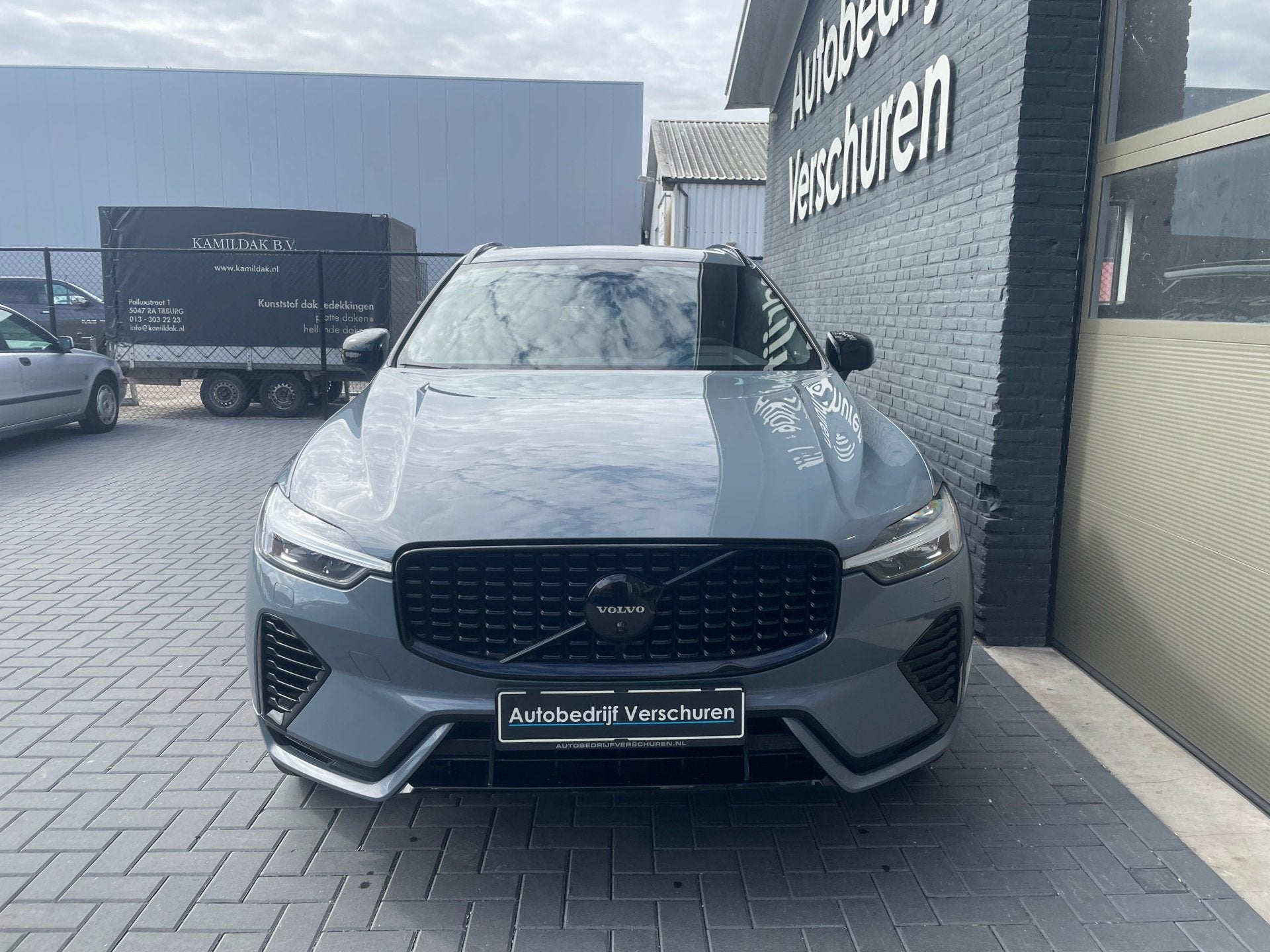 Volvo XC60 2.0 T6 Plug-in hybrid AWD dark 360° camera harma, Automaat, Lichtsensor, Gebruikt, Zwart
