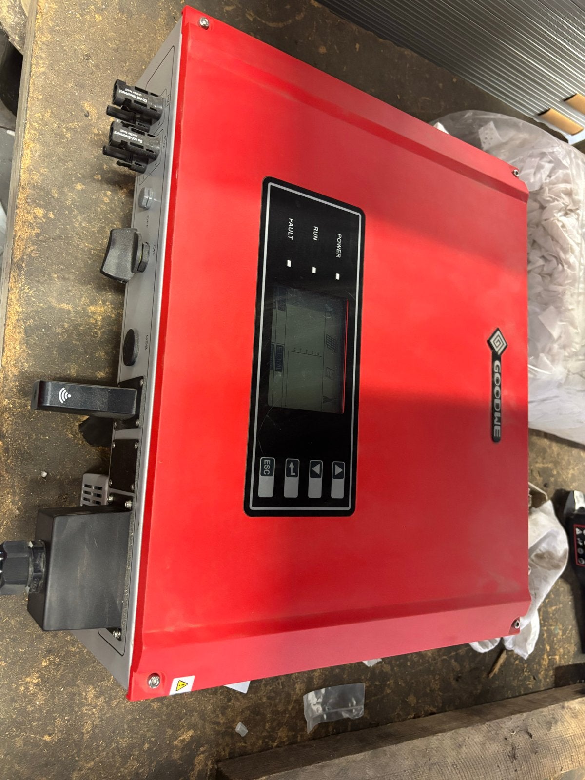 GoodWe GW10KN-DT Omvormer voor zonnepanelen 1 jaar gedraaid., Ophalen, Gebruikt, Overige typen