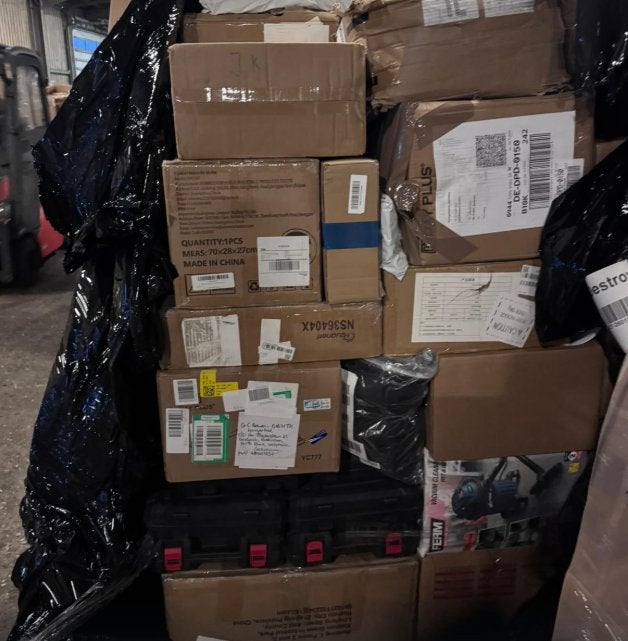 150 Schoenen partij restpartij handel mix pallets kleding, Ophalen, Nieuw
