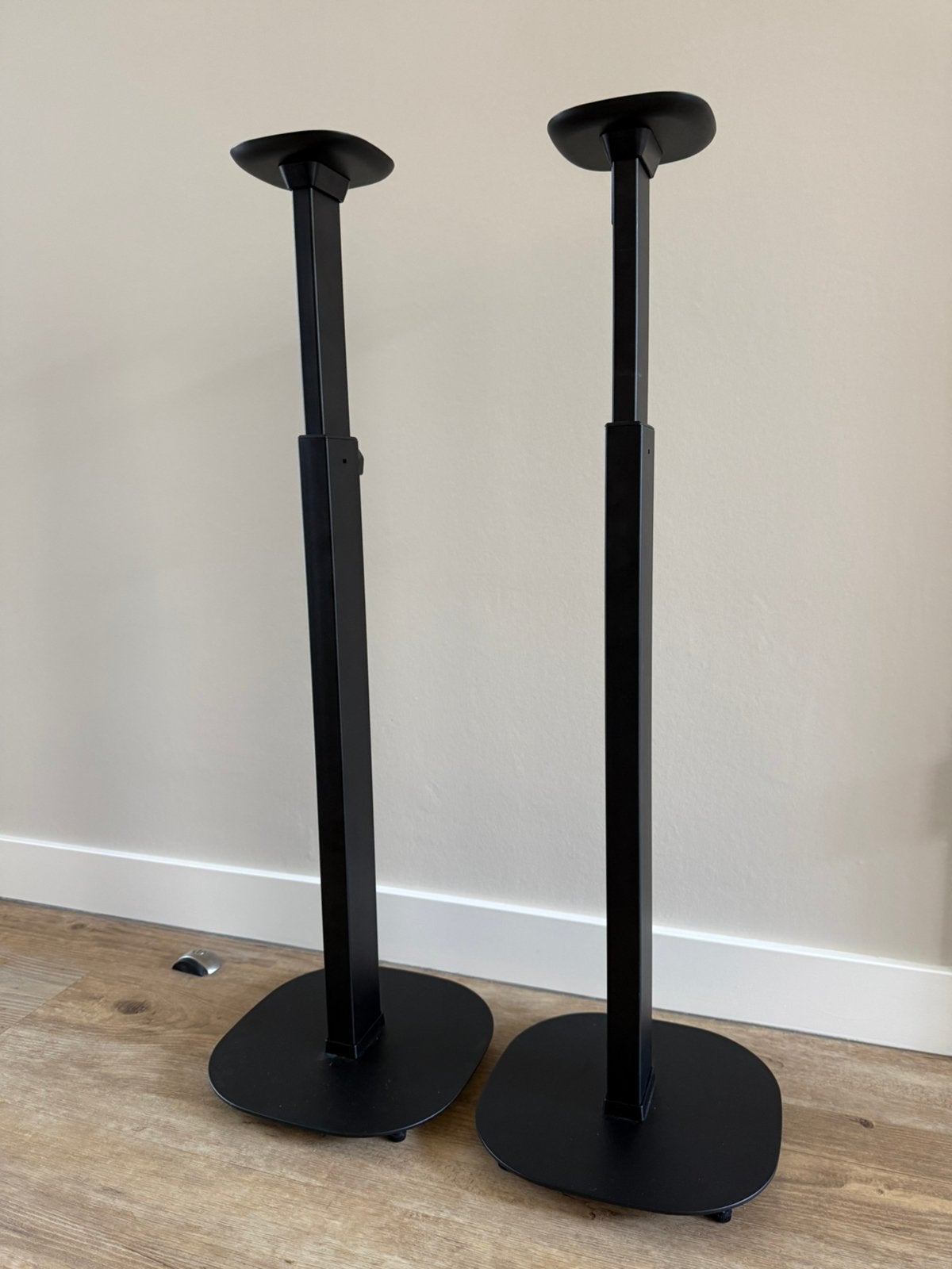Foto 3 van Twee stuks speakerstandaard Sonos One/ One SL - verstelbaar