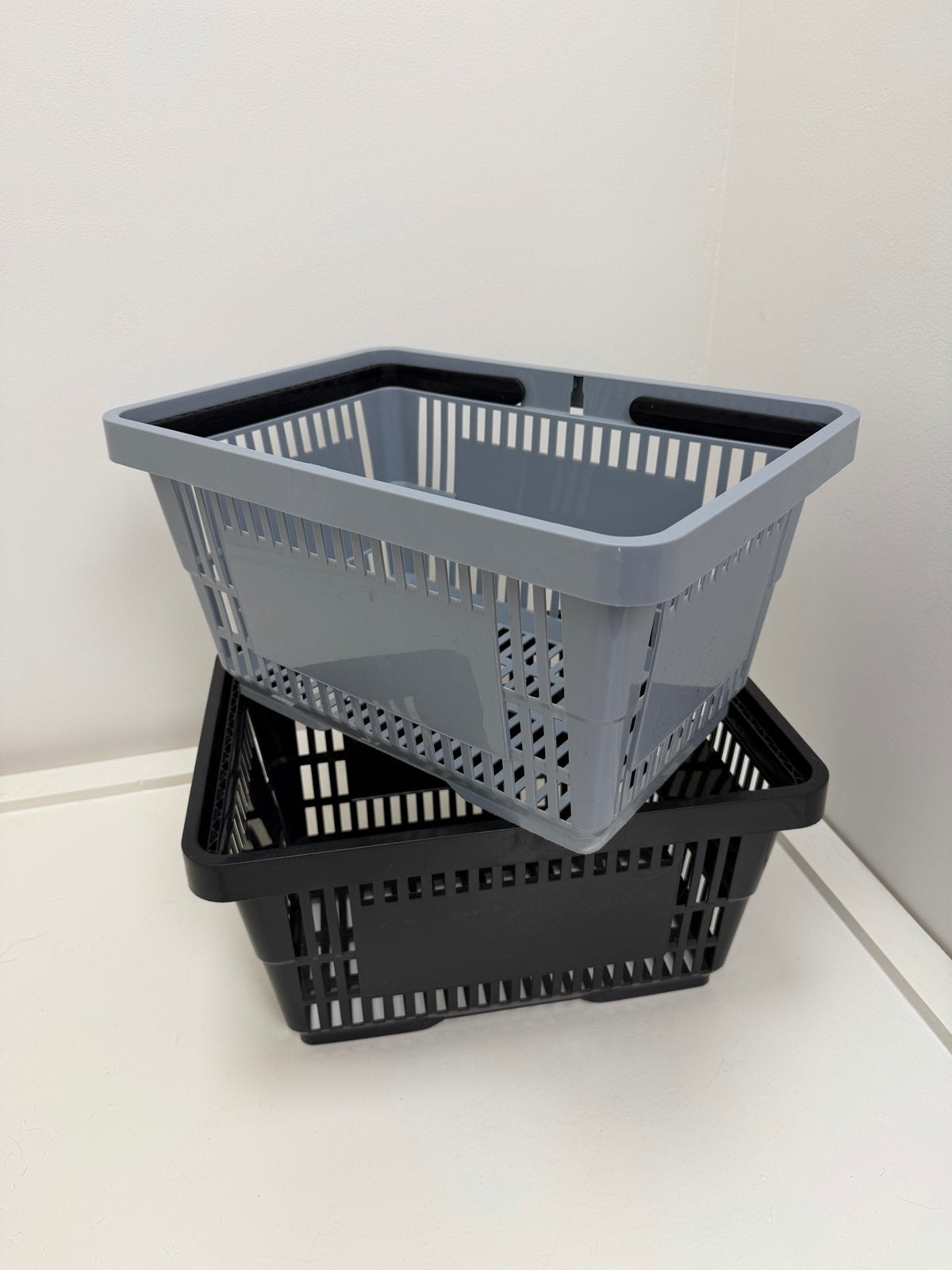 Set van 4 Winkelmandjes - Grijs en Zwart, 40 tot 60 cm, 50 tot 75 cm, Ophalen of Verzenden, Zo goed als nieuw