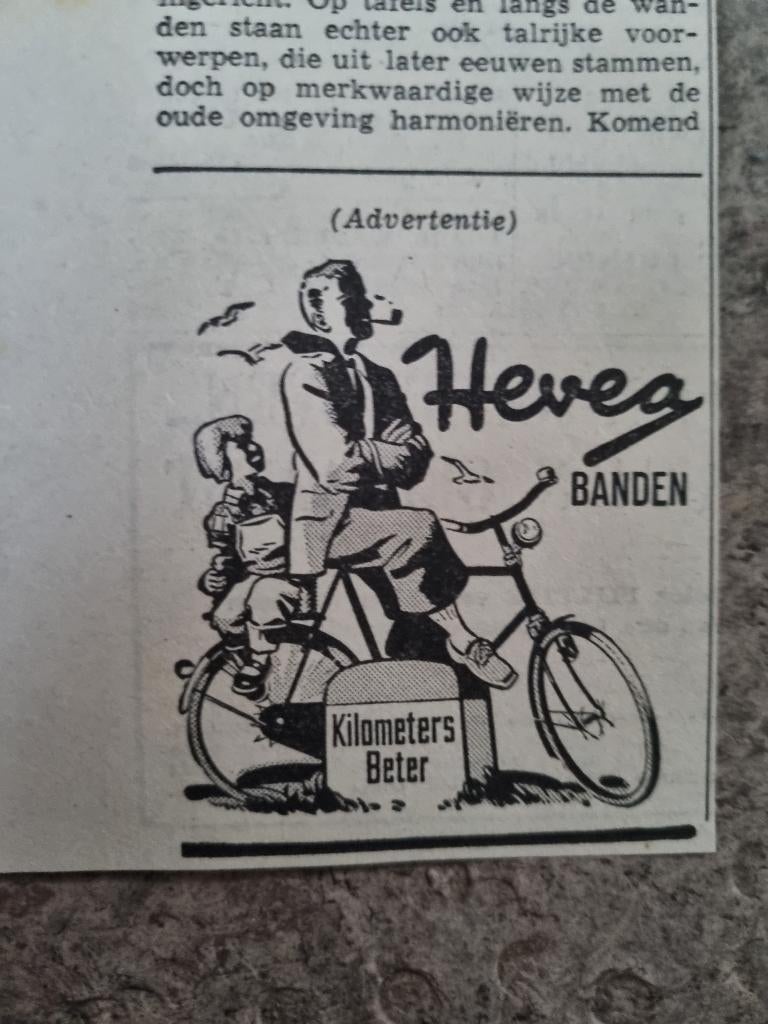 FIETSEN Advertentie Hevea banden (1954), Verzamelen, Ophalen of Verzenden, 1940 tot 1960, Knipsel(s)
