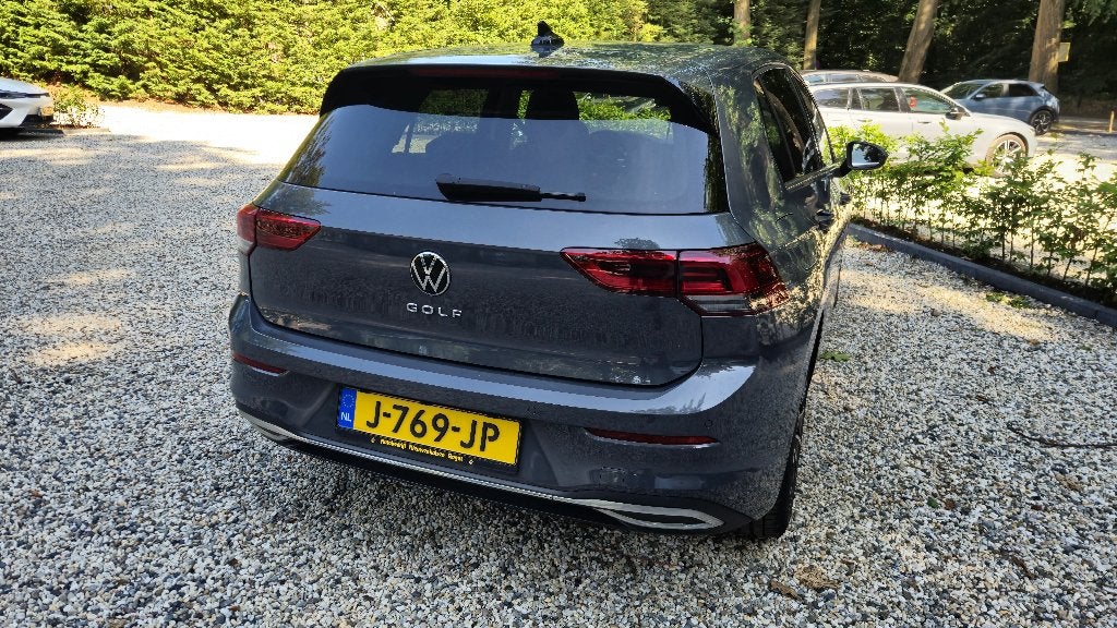 Volkswagen Golf 8 1.5 TSI 130pk 2020 Grijs, Voorwielaandrijving, Stof, 1498 cc, Zwart