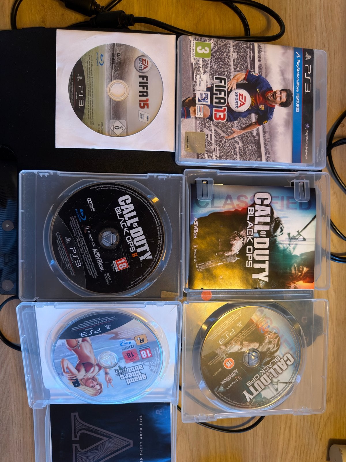 RETRO! Playstation 3 met 2 controllers en 5 games, Vanaf 18 jaar, Shooter, 2 spelers, Ophalen of Verzenden