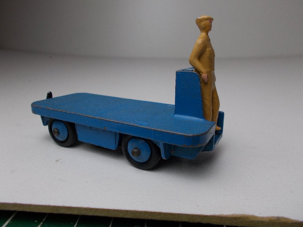 1948 Dinky Toys 14A B.E.V. ELECTRIC TRUCK + DRIVER Igst., Ophalen of Verzenden, Zo goed als nieuw, Bus of Vrachtwagen, Dinky Toys