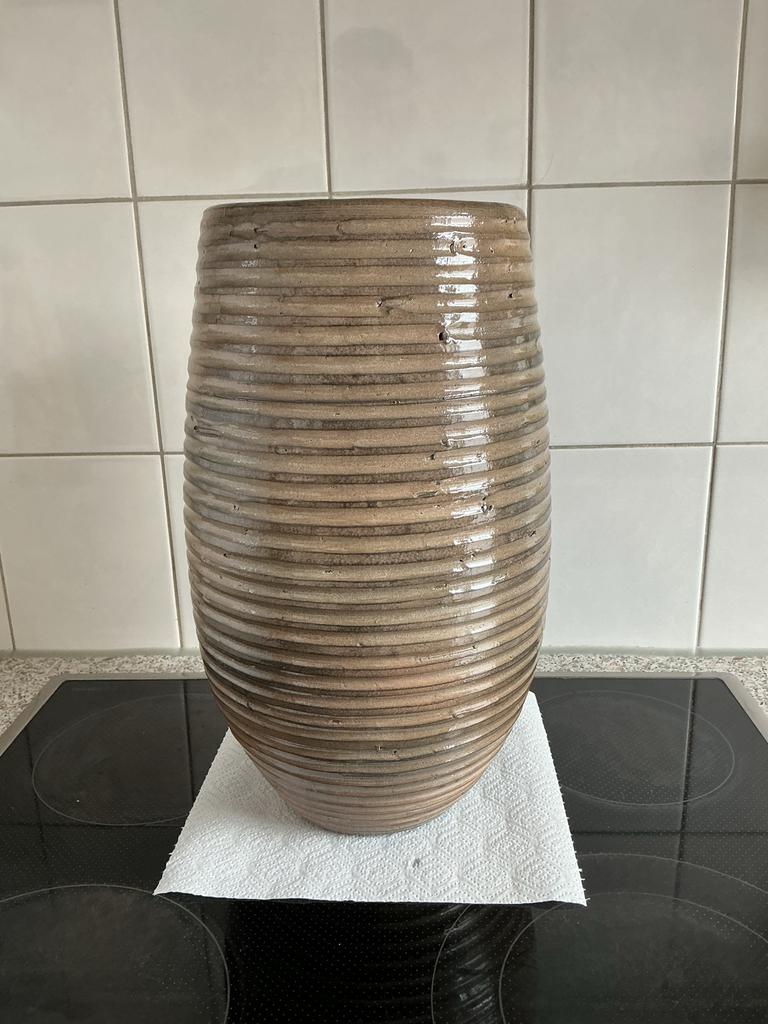 Unieke handgemaakte aardewerk bloempot, 37 cm hoog, Tuin en Terras, Rond, Ophalen of Verzenden, Zo goed als nieuw, Aardewerk