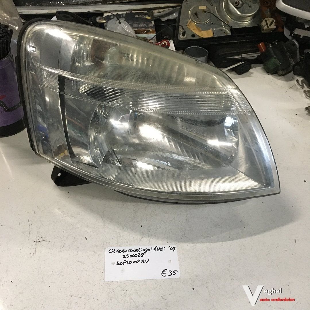 Citroen Berlingo 1.6 HDI 2007 Wagennr 2500028 Koplamp Rechts