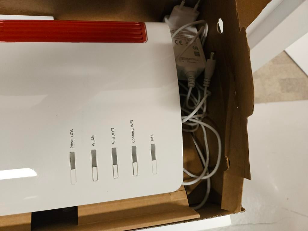 Fritzbox 7590 met voeding, Ophalen of Verzenden, Gebruikt