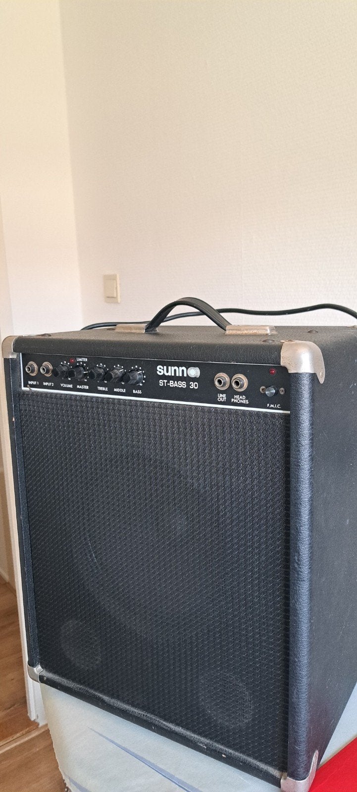 basversterker, Muziek en Instrumenten, Ophalen of Verzenden, Gebruikt, Basgitaar, Minder dan 50 watt