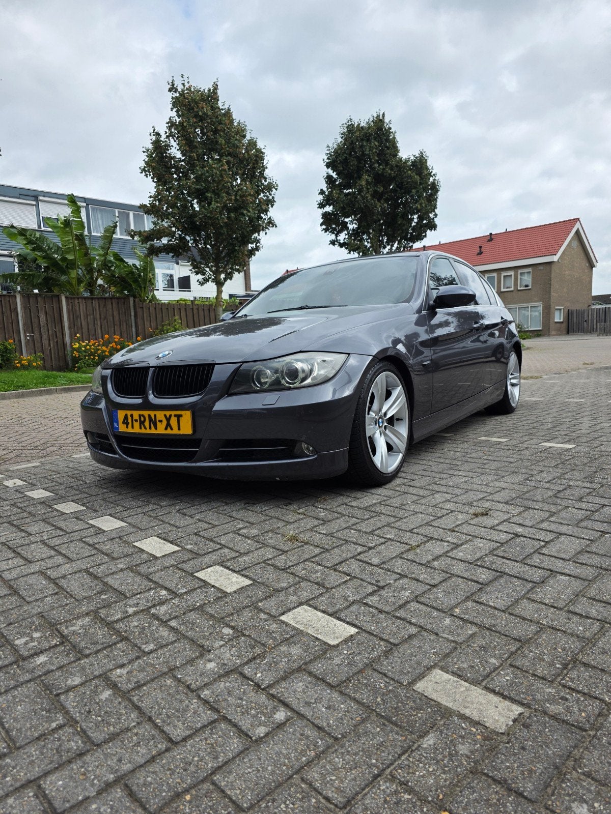 BMW 3-Serie 3.0 I 330 AUT 2005 Grijs, Automaat, Achterwielaandrijving, 1440 kg, 258 pk