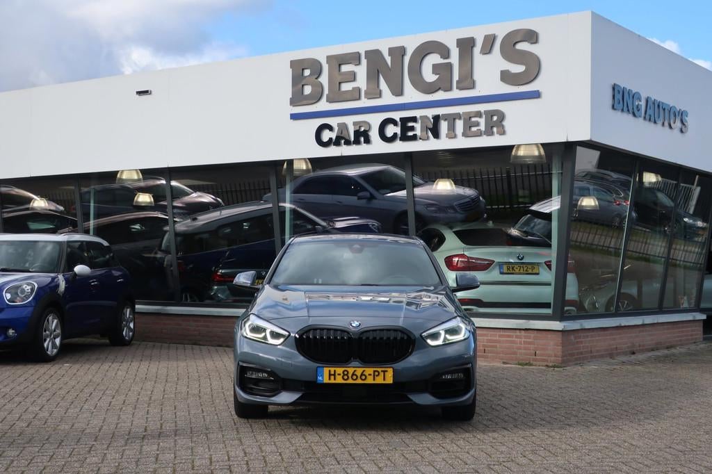 BMW 1-serie 118i Executive Edition 2e EIG_LED_NAVI_PDC V+A_N, Gebruikt, Leder en Stof, Origineel Nederlands, Bedrijf