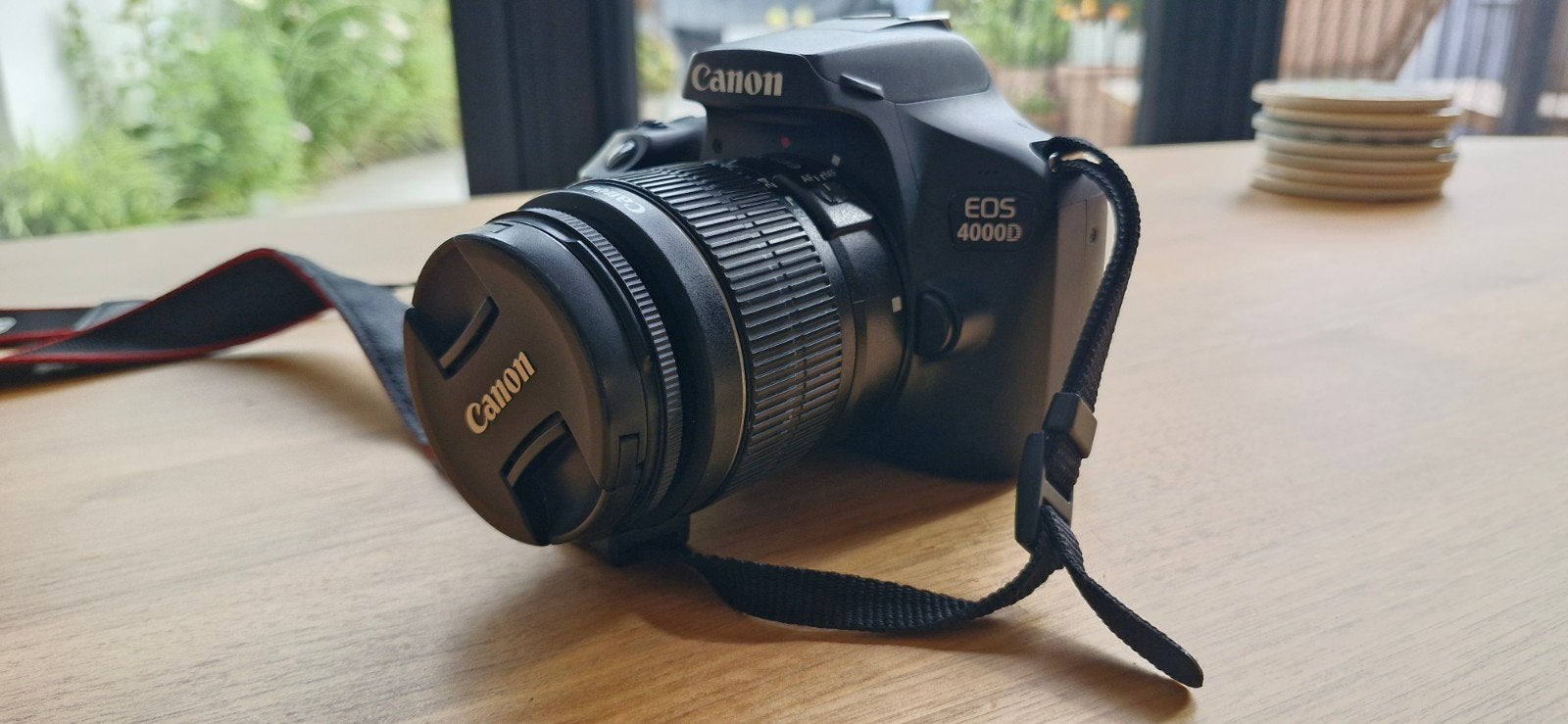 Canon EOS 4000D Spiegelreflexcamera met extra lens, Audio, Tv en Foto, Ophalen, Spiegelreflex, Canon, Lensdop