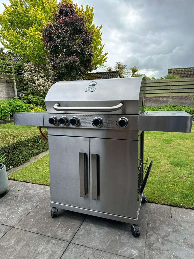 gasbarbecue met 4 branders en accessoires, Ophalen, Zo goed als nieuw