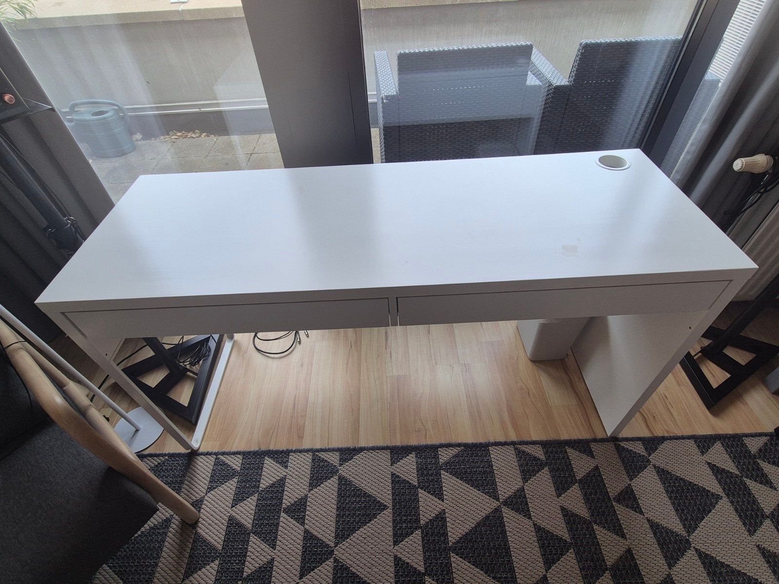 IKEA bureau MICKE wit, Huis en Inrichting, Bureaus, Ophalen, Gebruikt, Spaanplaat of MDF, IKEA