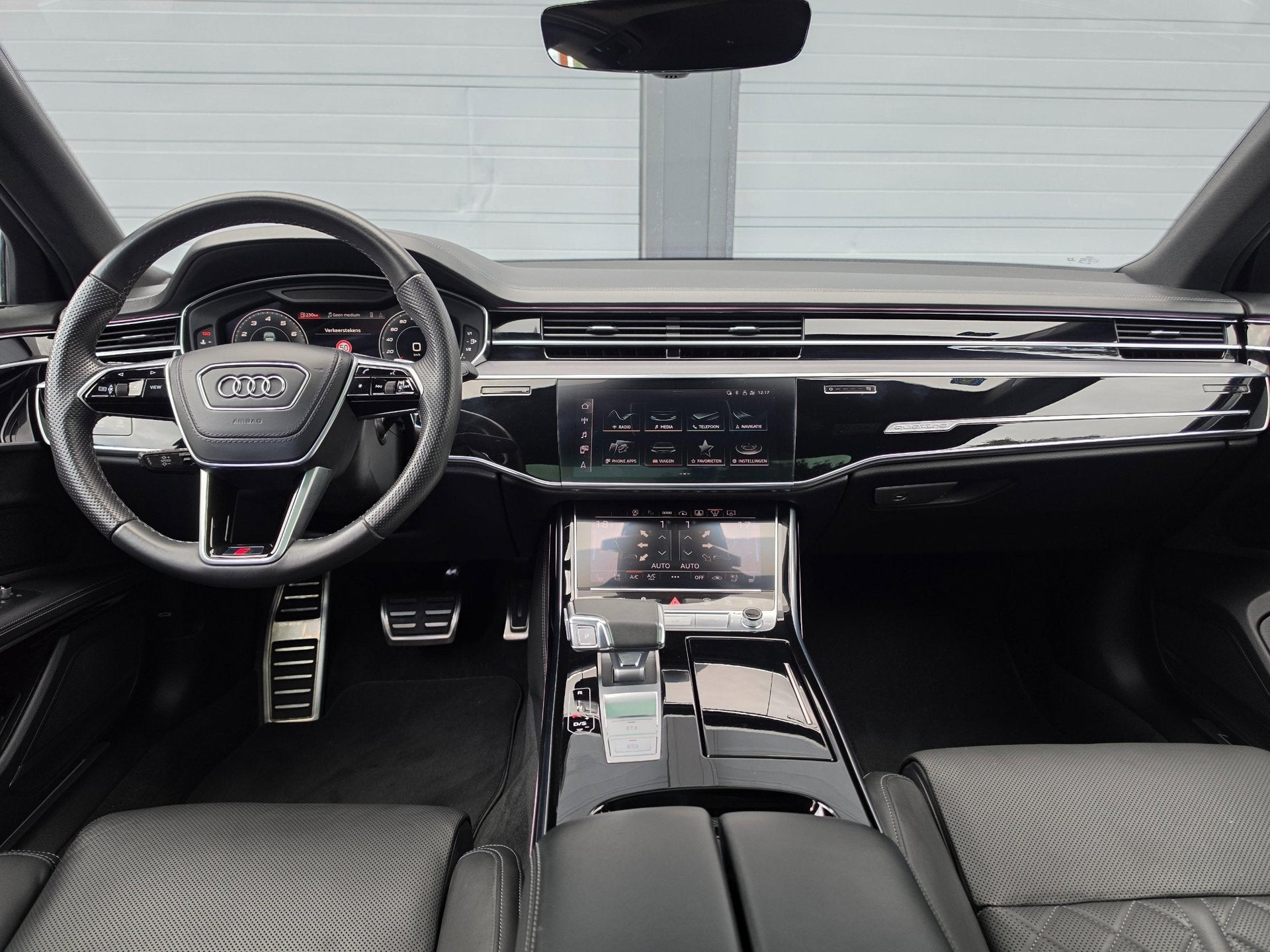 Audi A8 4.0 TFSI S8 Quattro incl. Btw, VOL dealer garantie d, Auto's, Automaat, Dealer onderhouden, Gebruikt, Leder